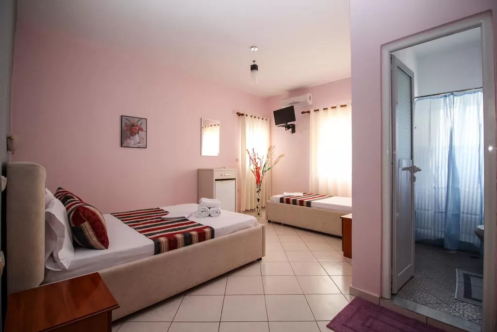 Blue Bay - STD TRPL 3.jpg